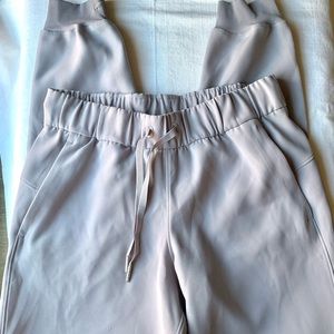 Lululemon Jogger Sz 4